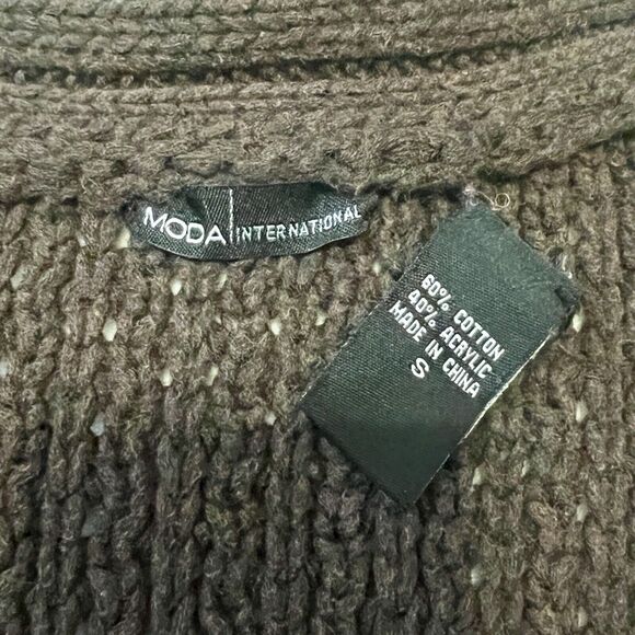 MODA INTERNATIONAL Cardigan - Women’s - Small Cable Knit Cardigan - Brown - Picture 7 of 8